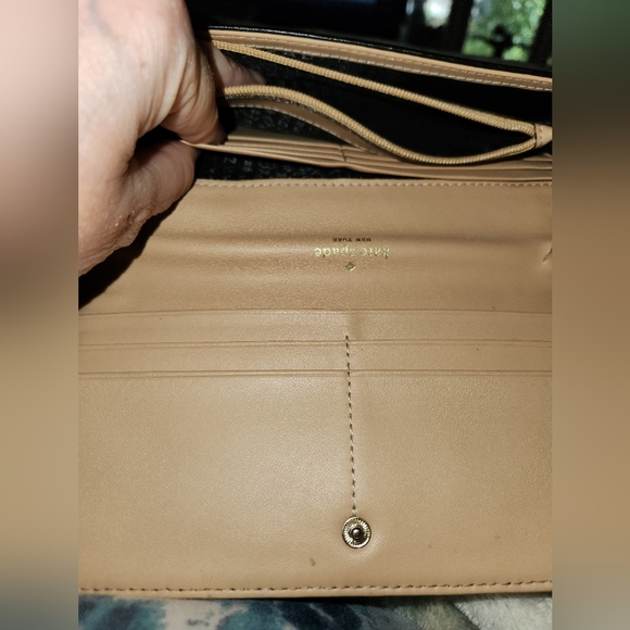 Kate Spade Perri Lane Linney Wallet/Wristlet W/ Beautiful Cutout Detail - Picture 7 of 10